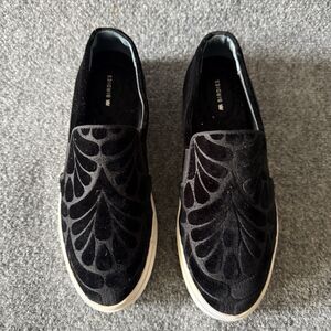 Birdies The Swift Slip-on Velvet sneakers Black Slip-On Comfort Flats Sz 8 Shoes